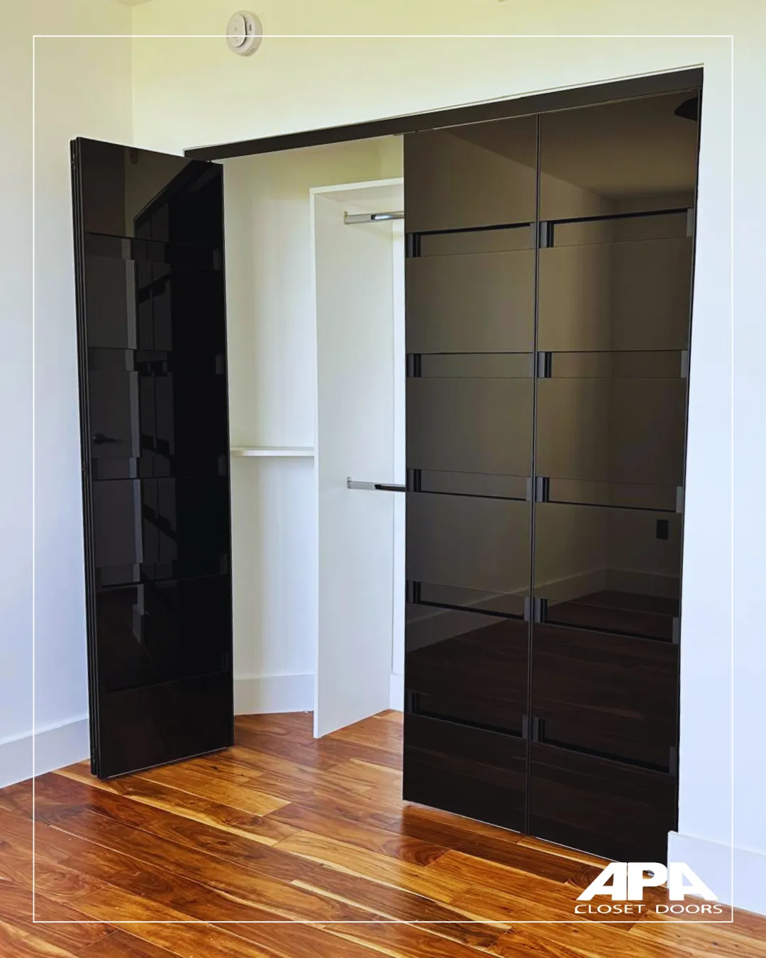 Modern Closet Doors in Hialeah | Sliding & Bifold Designs